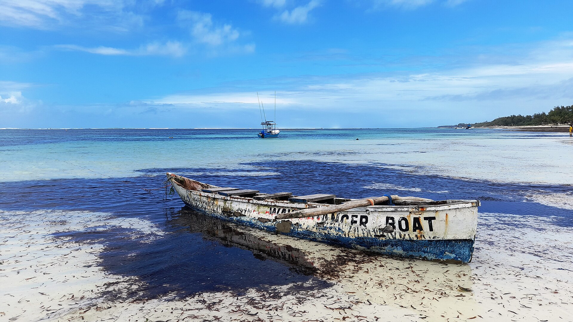 Boat at Diani Beach, Kenya Boat at Diani Beach, Kenya