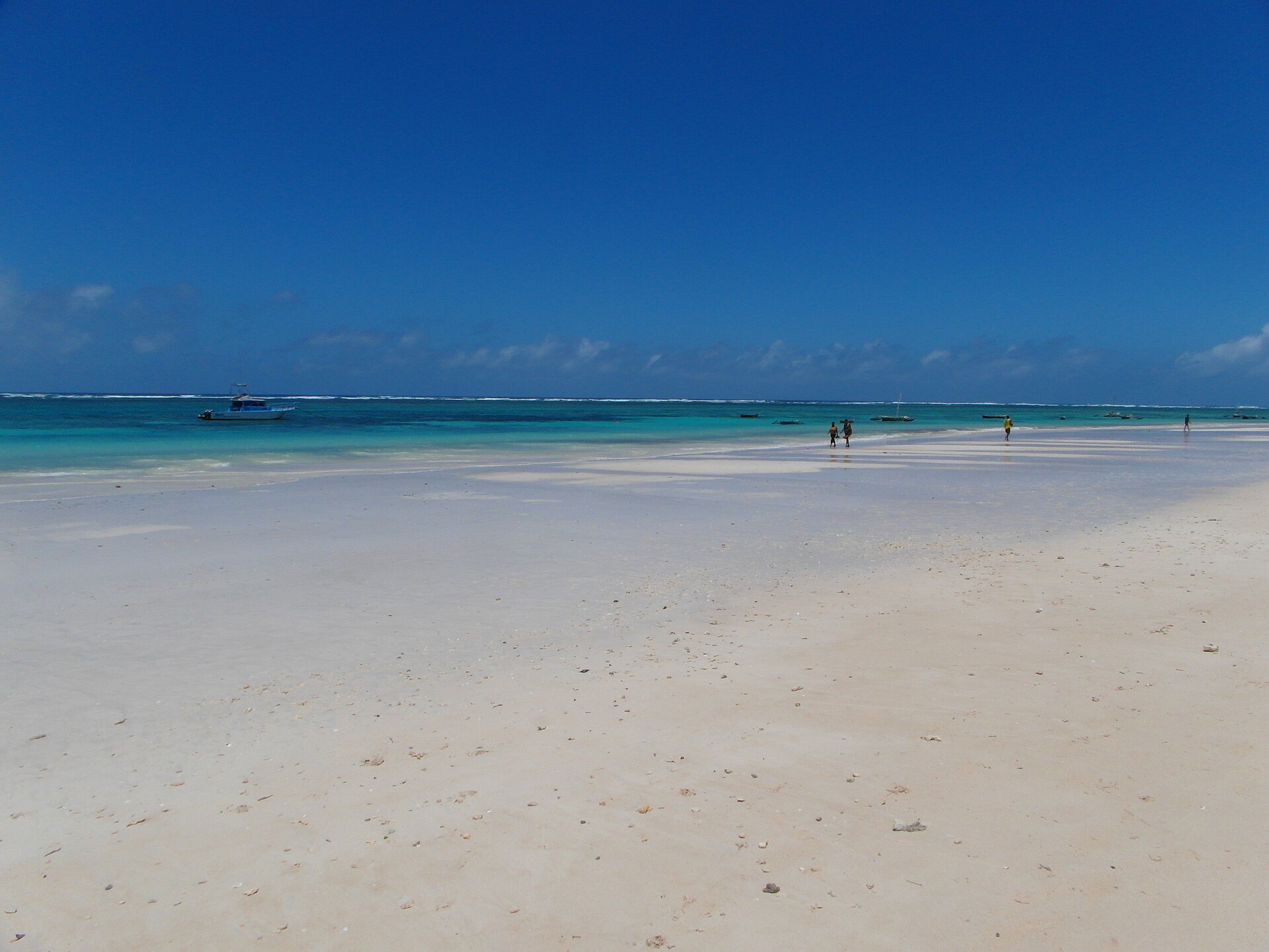 Diani Beach 2013 - panoramio (15) Diani Beach 2013 - panoramio (15)